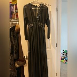 Erin Featherstone black low cut neck dress, never worn size zero